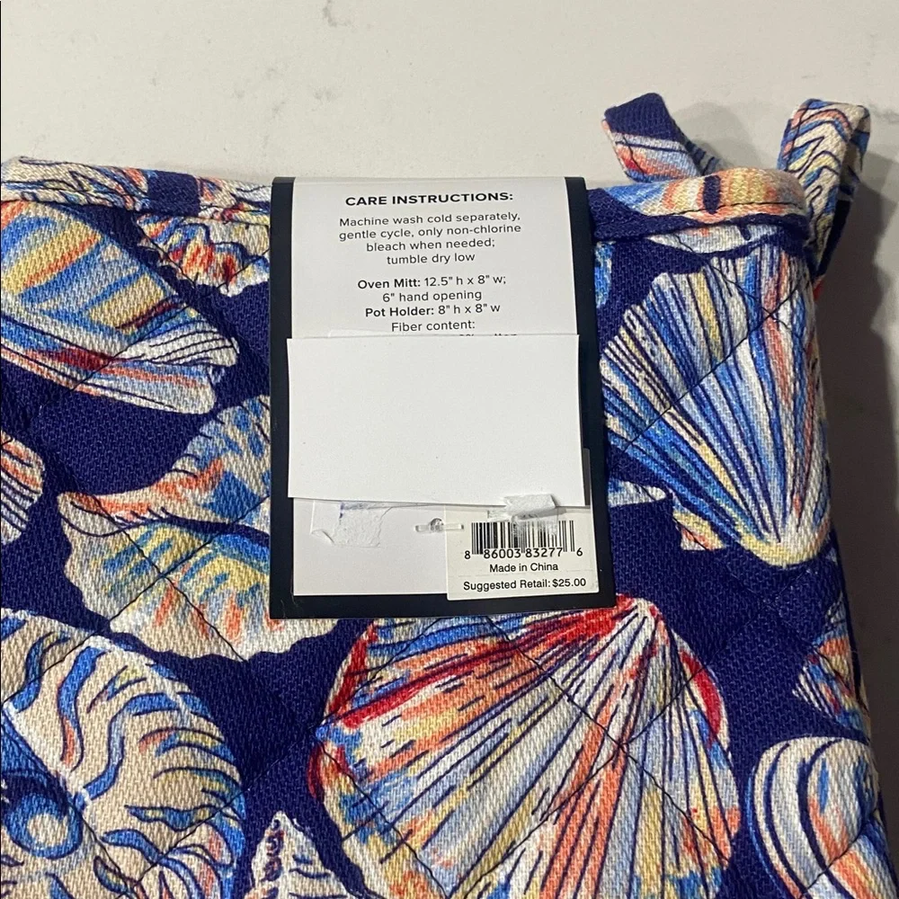 Vera Bradley Pot Holder Set & Oven Mitt “Morning Shells”